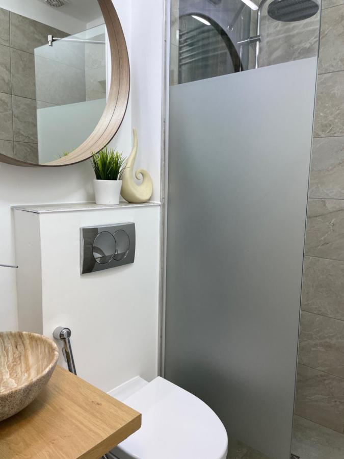Metropole Apartments Studio City Bucharest Luaran gambar