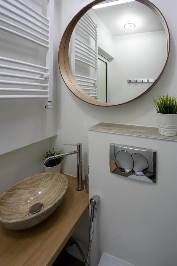 Metropole Apartments Studio City Bucharest Luaran gambar